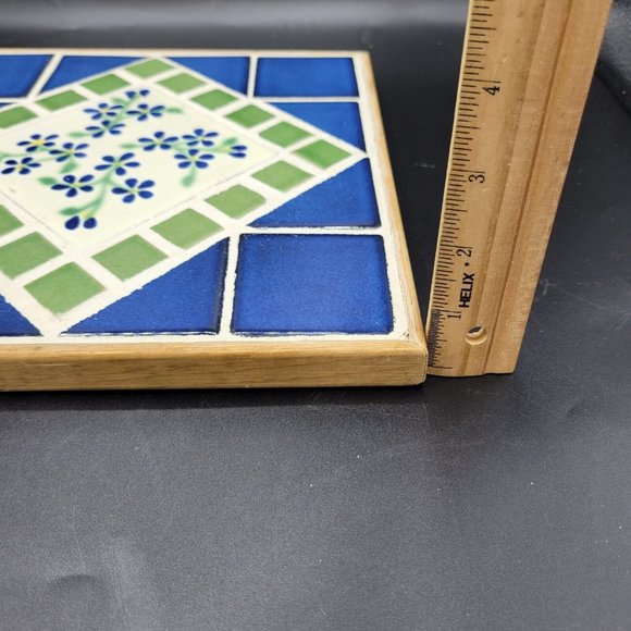 Vintage Handpainted Wildflowers Tiles Trivet or Flower Pot Holder Wood Frame - Picture 6 of 10